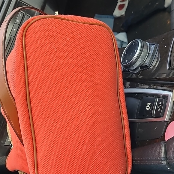 Micheal kors drawstring bag - Picture 6 of 6